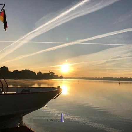 Hausboot Fjord Ankerplatz Mit Biosauna In ชลีสวิก ภายนอก รูปภาพ